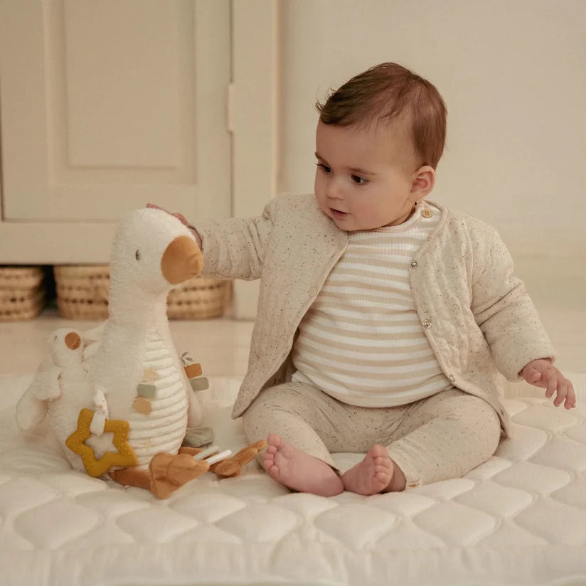Little Dutch Aktivitäten-Kuscheltier Gans (Little Goose) – Der perfekte erste Spielgefährte
