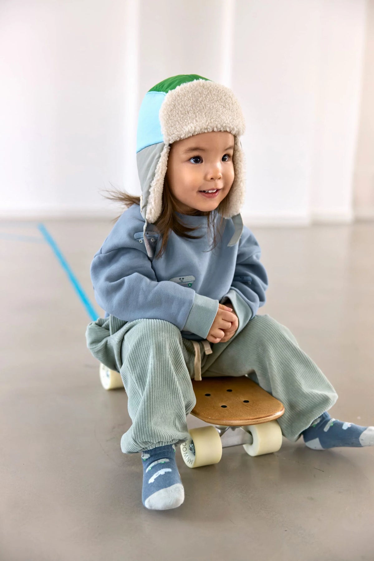 Kinder Wintermütze Teddy - Skateboard, Granit Grün - Lässig