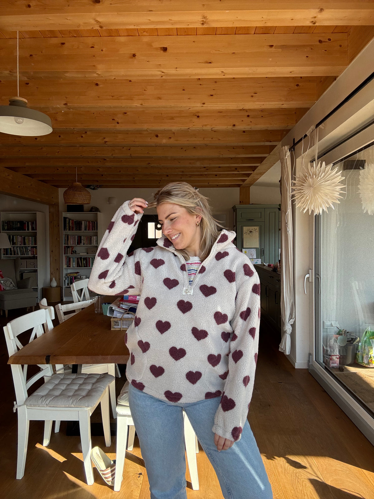 Sweater aus Sherpa-Fleece mit Herzen oder in Leo - Milli Wonka