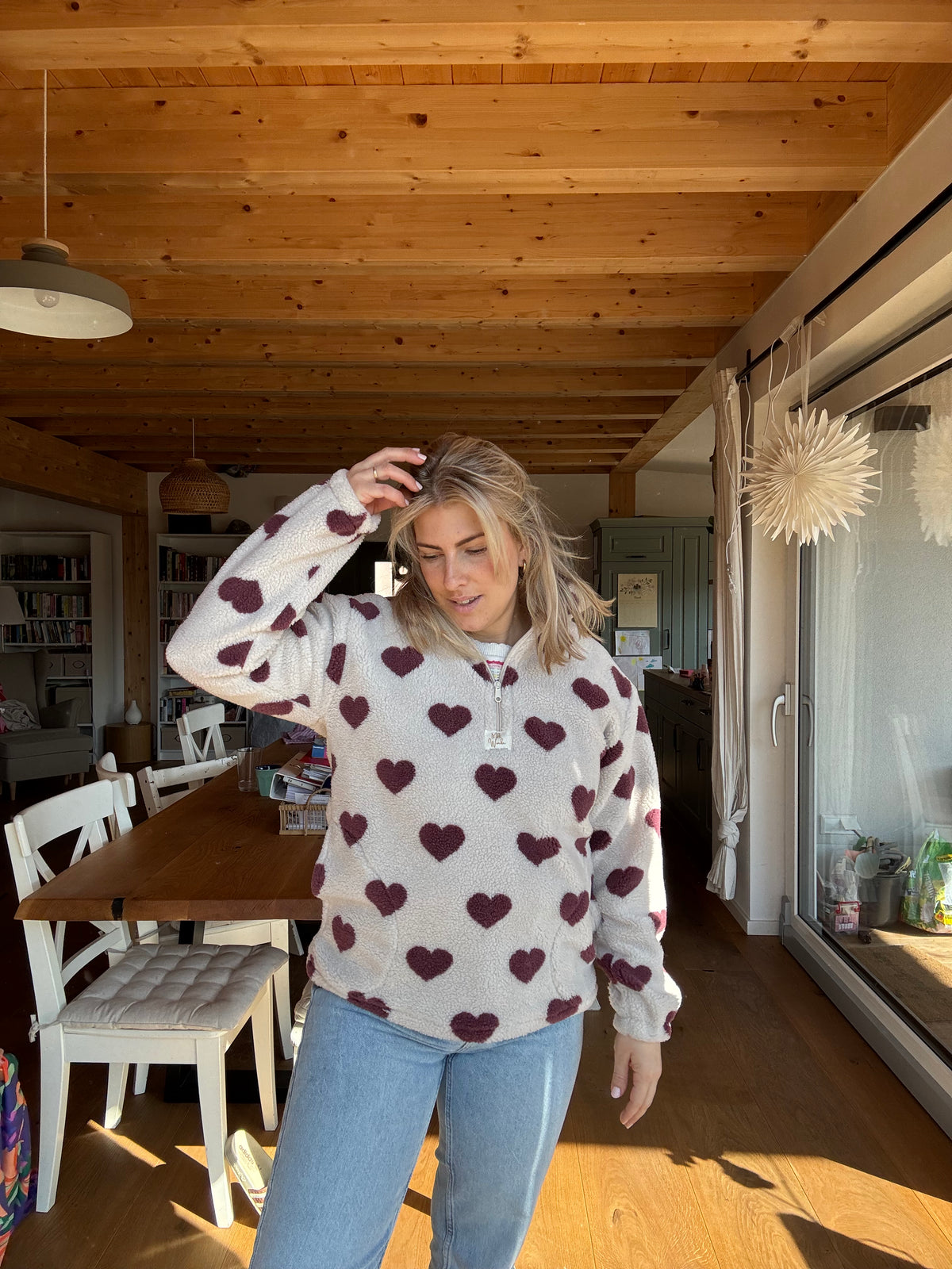 Sweater aus Sherpa-Fleece mit Herzen oder in Leo - Milli Wonka