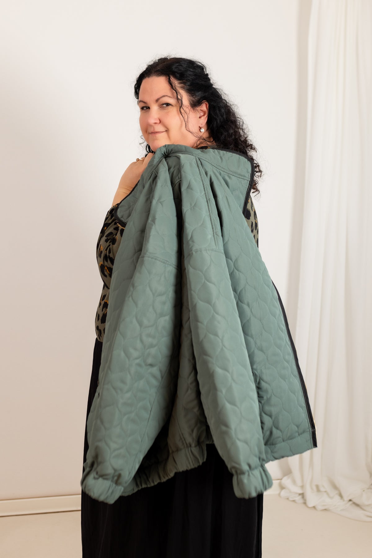 Bomber-Jacke aus Steppstoff „YLVA“  - Milli Wonka