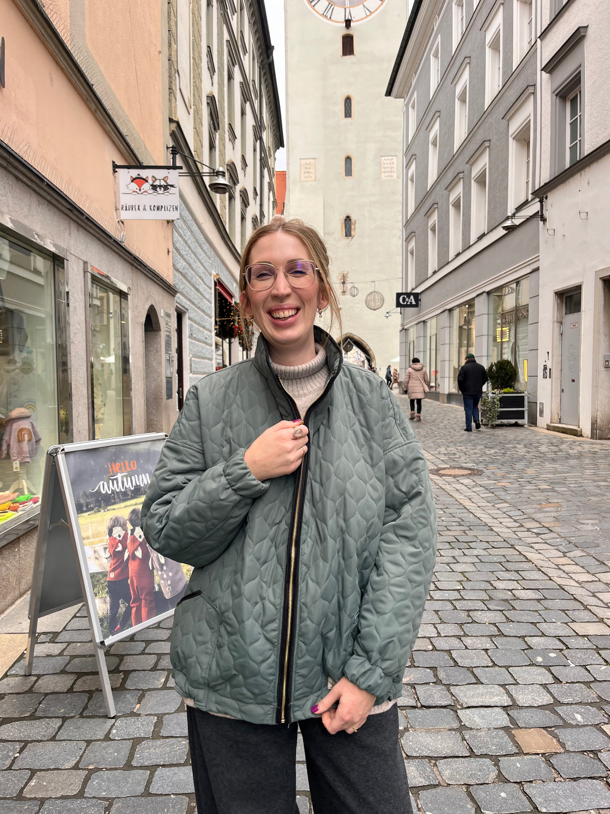 Bomber-Jacke aus Steppstoff „YLVA“  - Milli Wonka