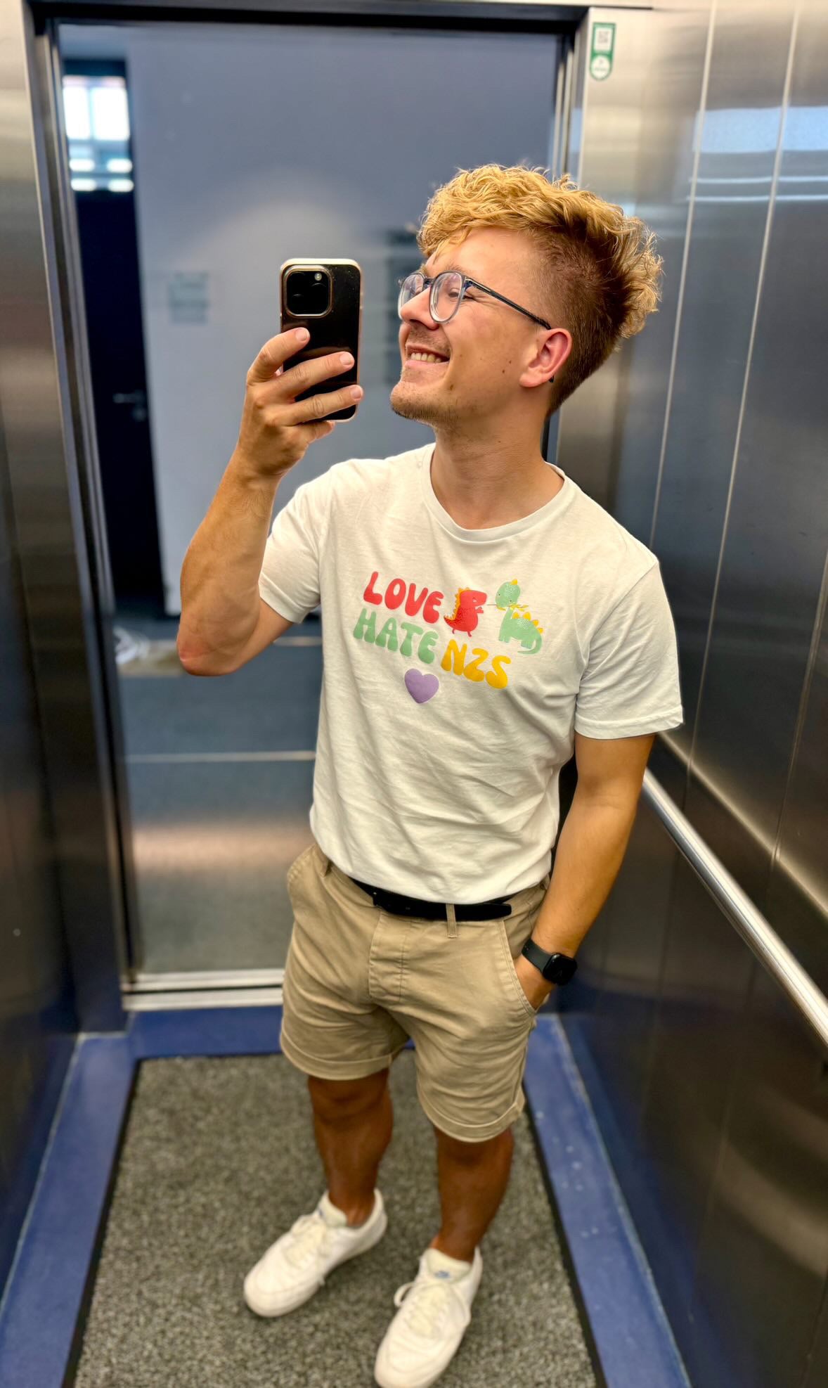 T-Shirt "LOVE DINOS" für Erwachsene - One Sweater