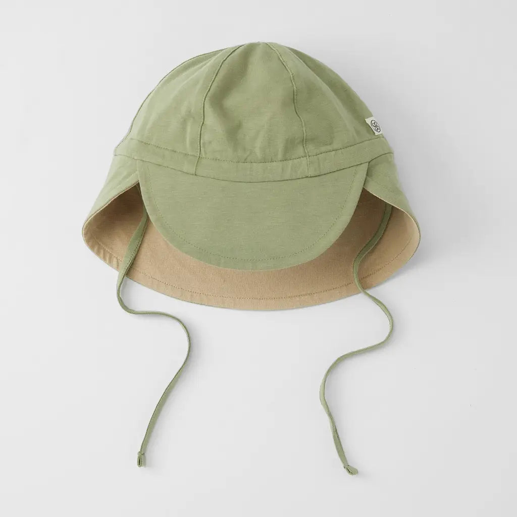 Wendbarer Sonnenhut UPF 50+ olive green/Sandy Beach - Cloby