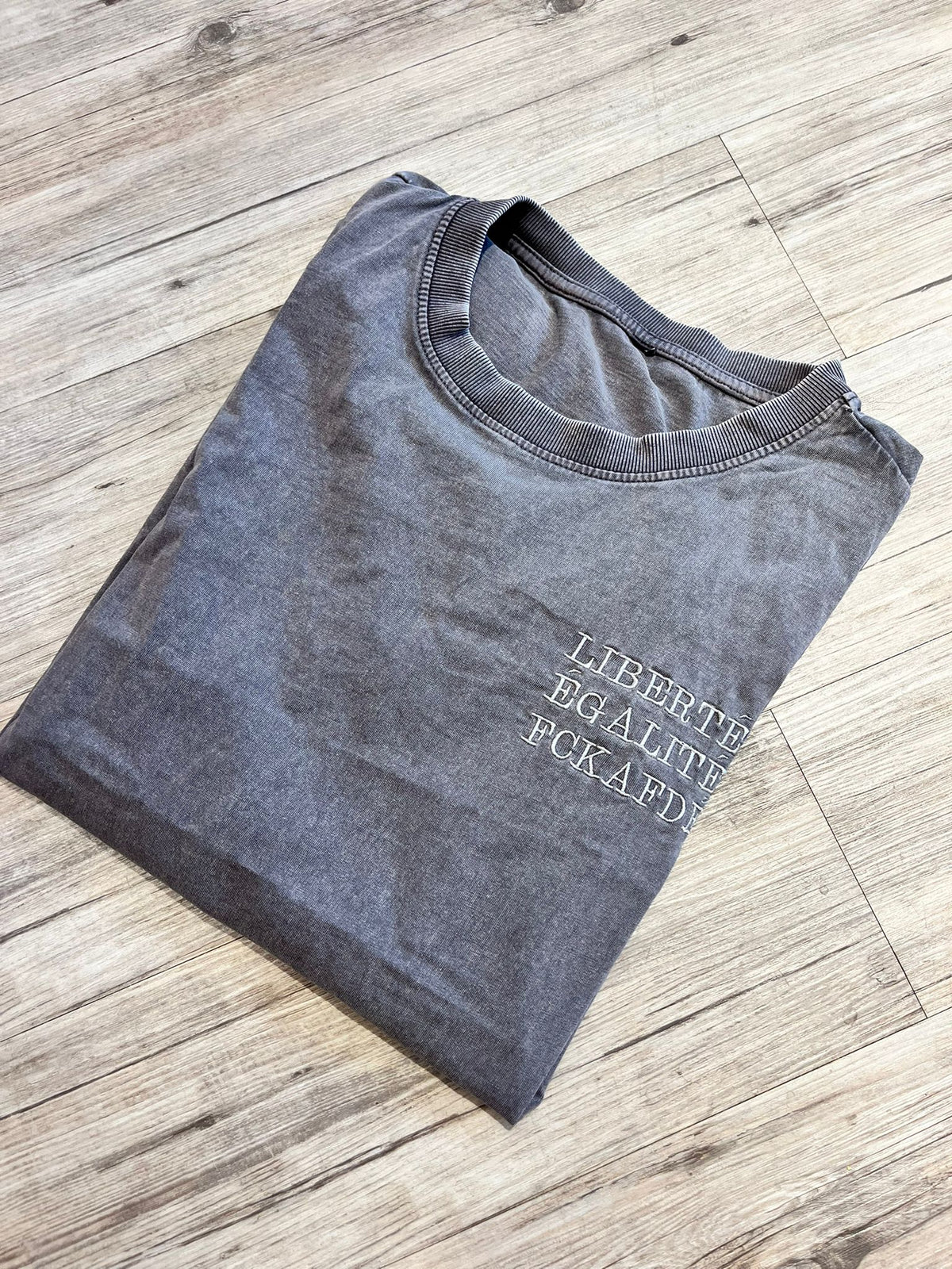 T-Shirt „Liberté, Égalité, FCKAFDÉ“ für Erwachsene - One Sweater