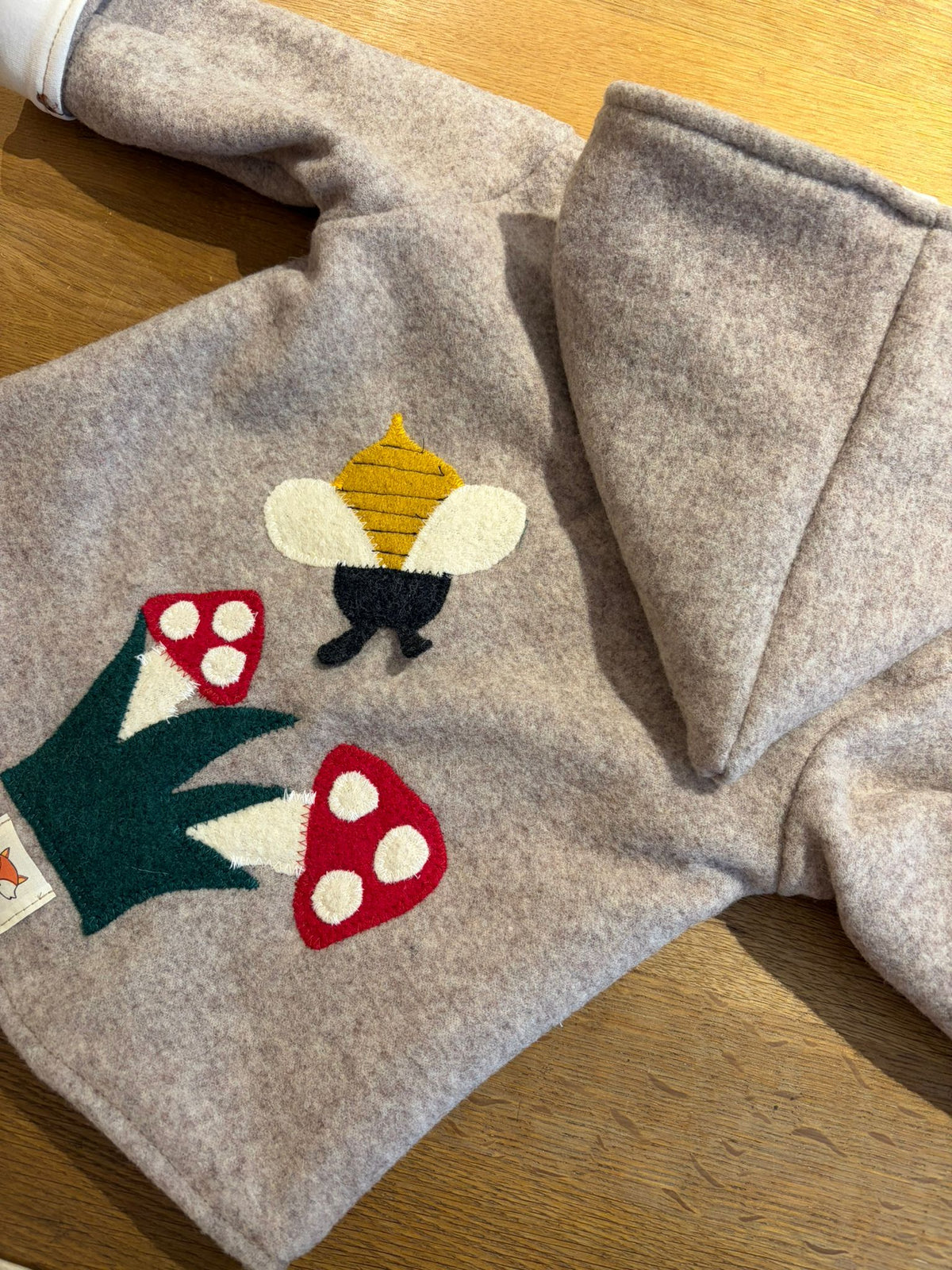 Merino-Jacke "Biene & Fliegenpilz" - Milli Wonka