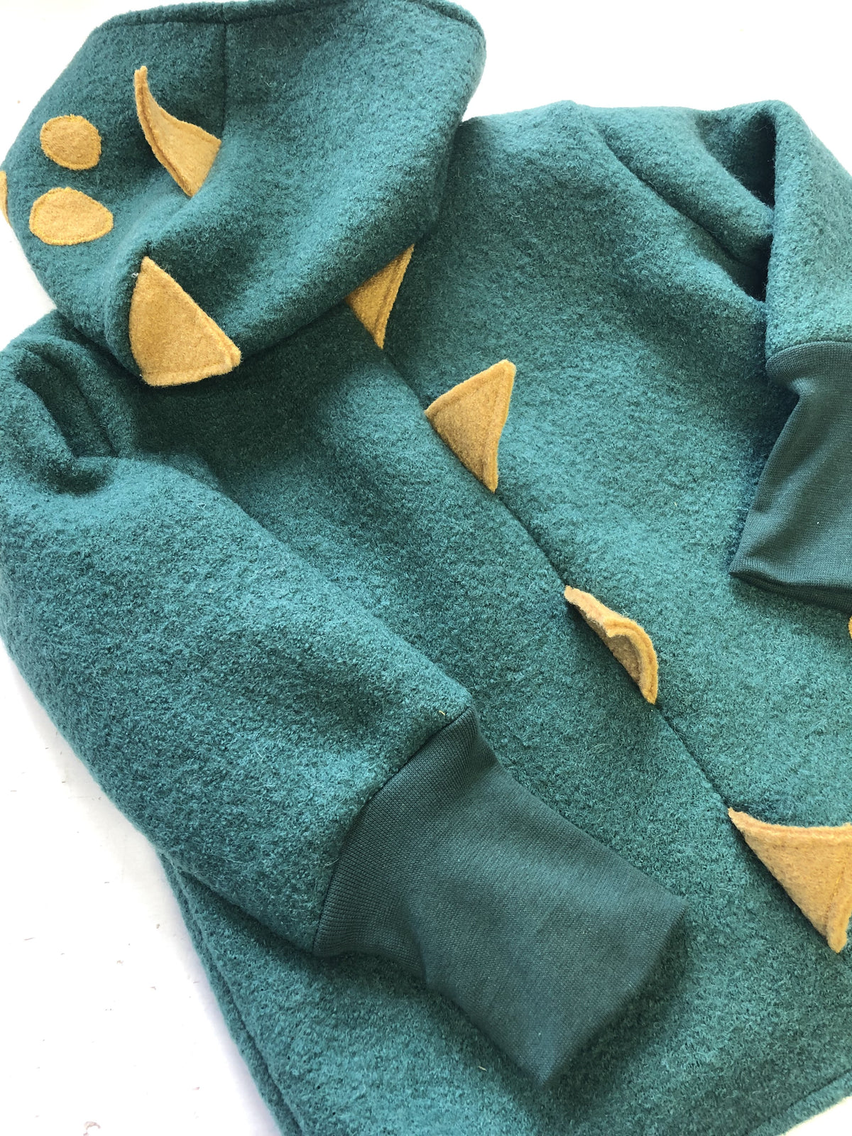 Walkjacke Dino mit bunten Stacheln - Milli Wonka